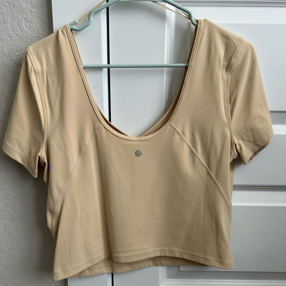 Lululemon Align Tee in Prosecco - Picture 3 of 5
